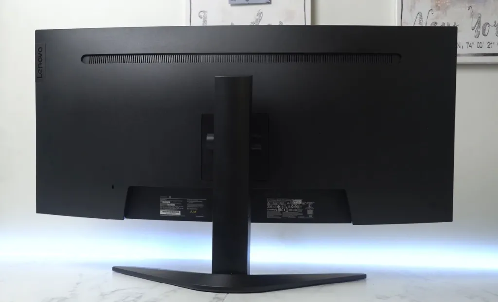 Lenovo G34W-10 : Test du moniteur UltraWide 144Hz 32 Lenovo G34W-10