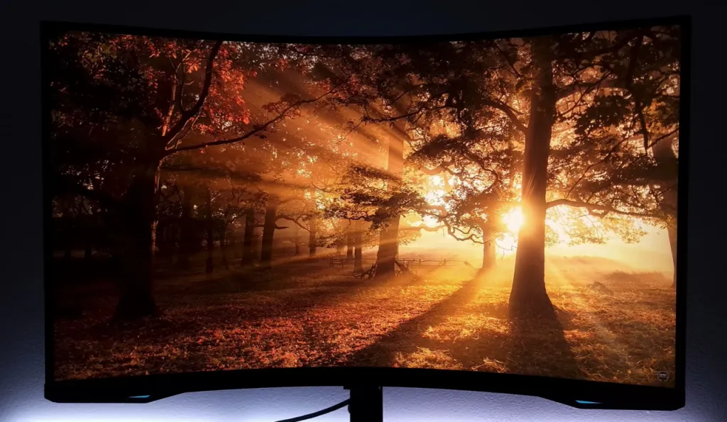 Samsung Odyssey Neo G7 LS32BG750NUXEN : Test du moniteur 4K 165Hz 11 Samsung Odyssey Neo G7 LS32BG750NUXEN