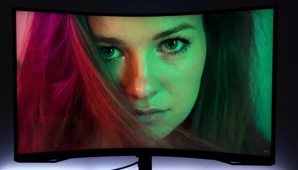 Samsung Odyssey Neo G7 LS32BG750NUXEN : Test du moniteur 4K 165Hz 30 Samsung Odyssey Neo G7 LS32BG750NUXEN